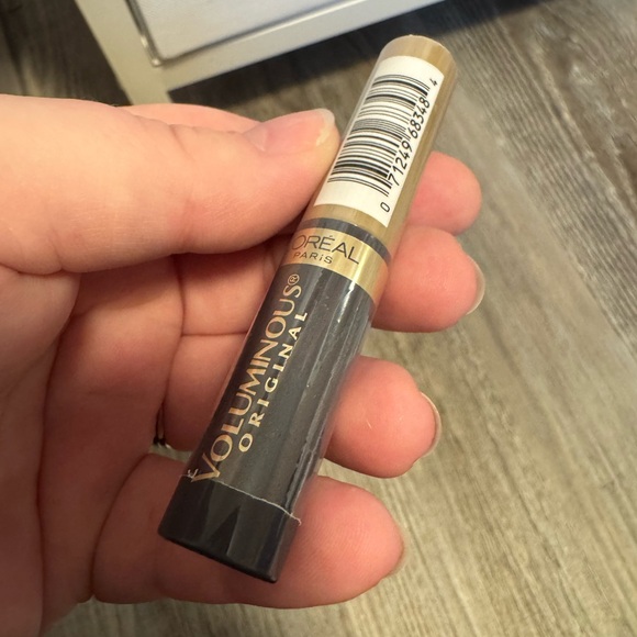 💕L’Oréal Voluminous Mascara - Picture 1 of 2